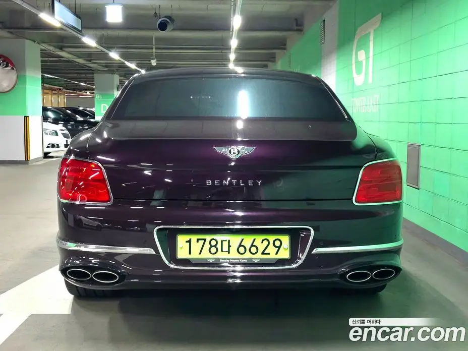 Bentley Flying Spur 2024 4.0 автомат (гидро), фото 5