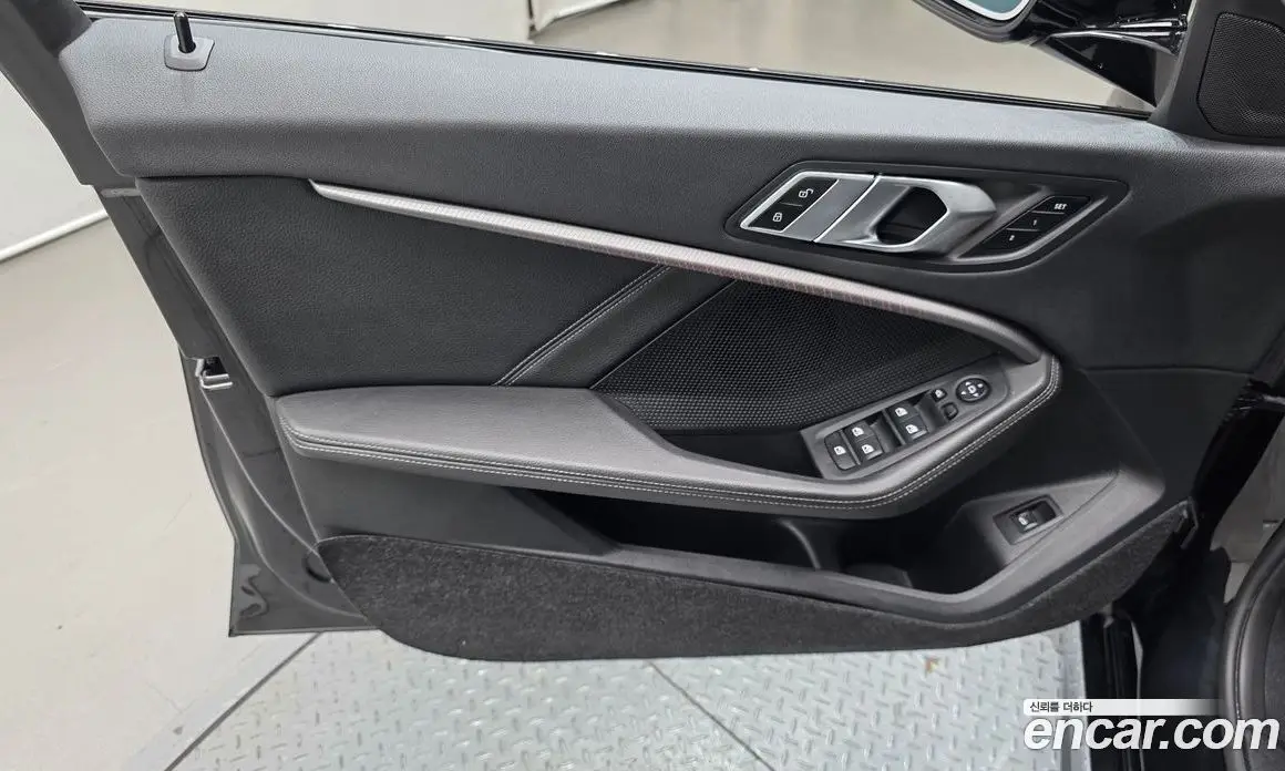 BMW 1 серия 2021 2.0 автомат (гидро), фото 14