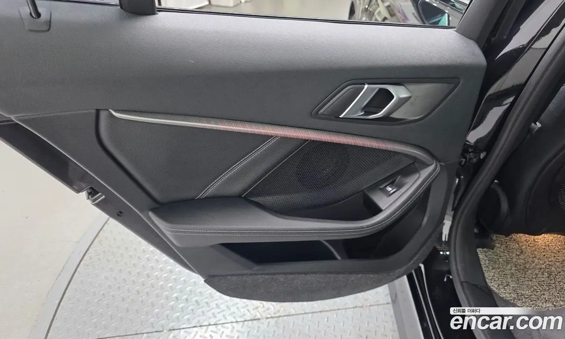 BMW 1 серия 2021 2.0 автомат (гидро), фото 15