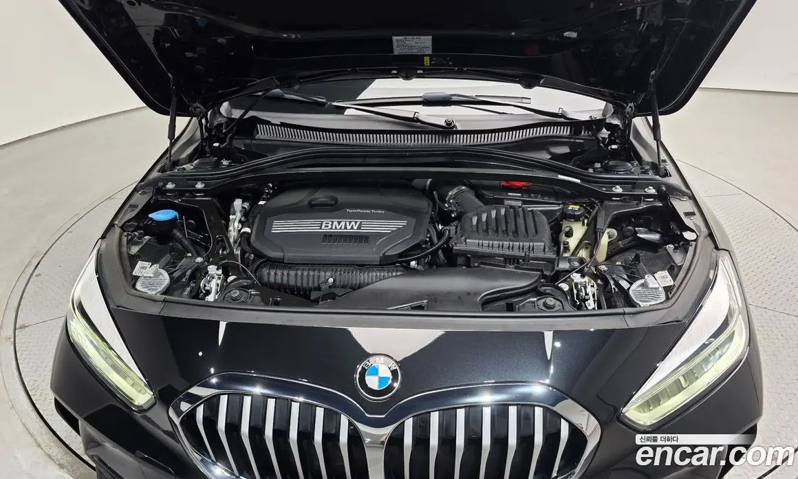 BMW 1 серия 2021 2.0 автомат (гидро), фото 6