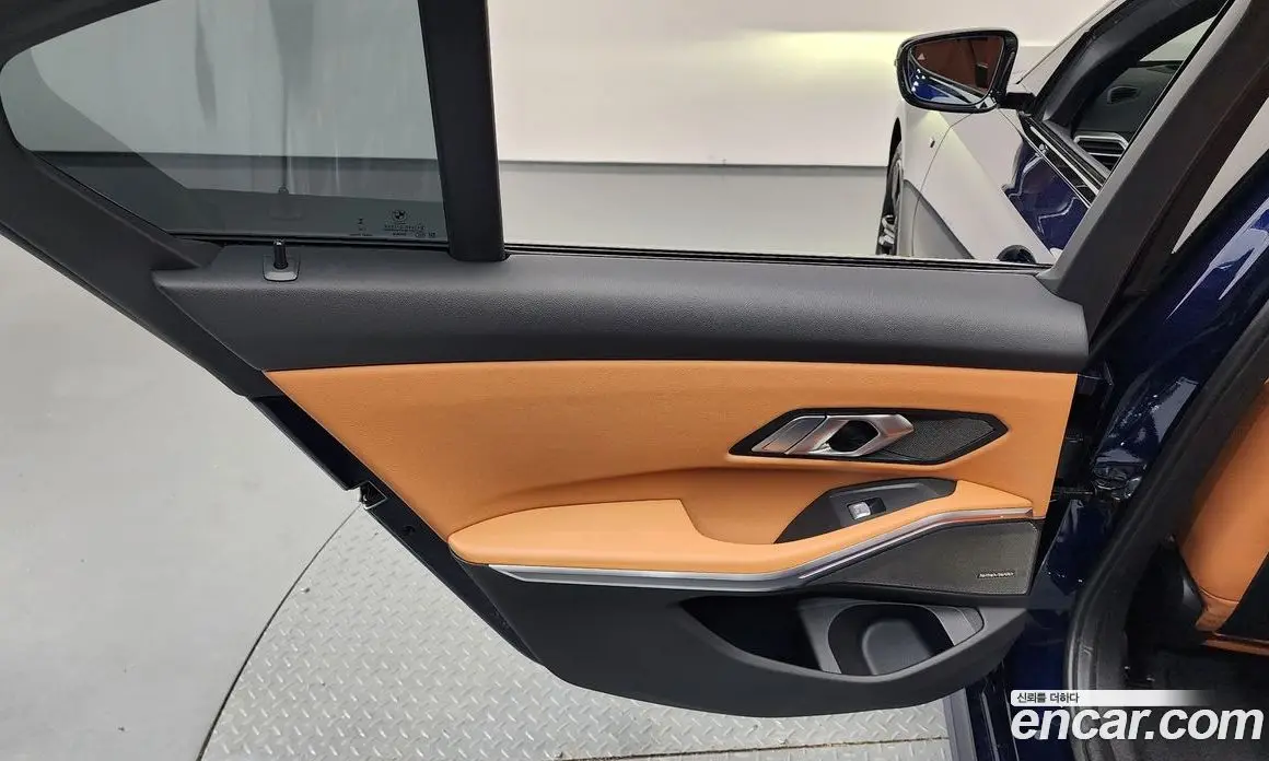 BMW 3 серия 2025 2.0 автомат (гидро), фото 15