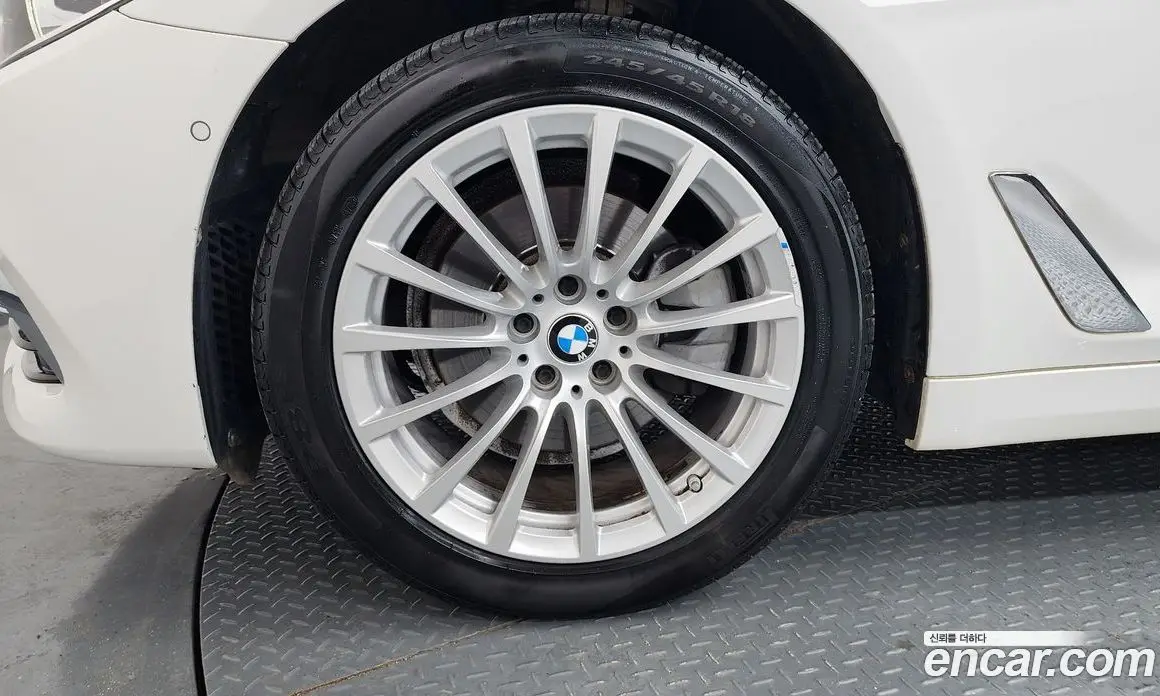 BMW 5 серия 2020 2.0 автомат (гидро), фото 5