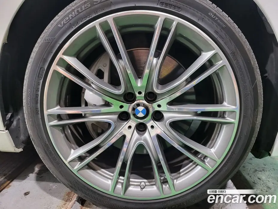 BMW 7 серия 2019 4.4 автомат (гидро), фото 5