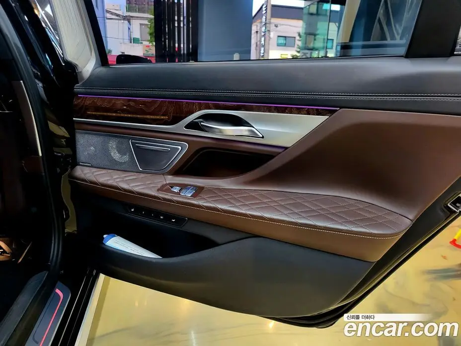 BMW 7 серия 2019 4.4 автомат (гидро), фото 6