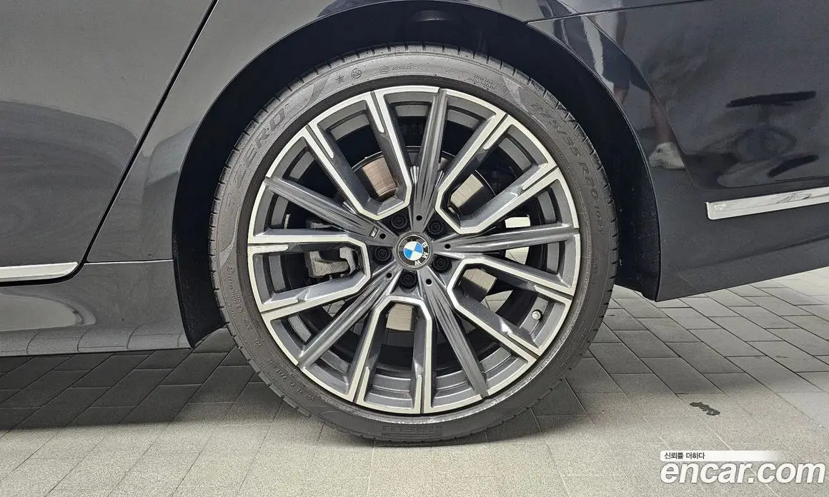 BMW 7 серия 2022 3.0 автомат (гидро), фото 6