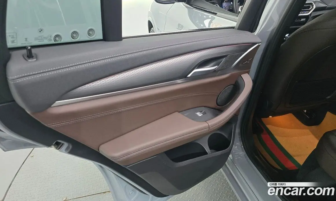 BMW X4 2025 2.0 автомат (гидро), фото 15