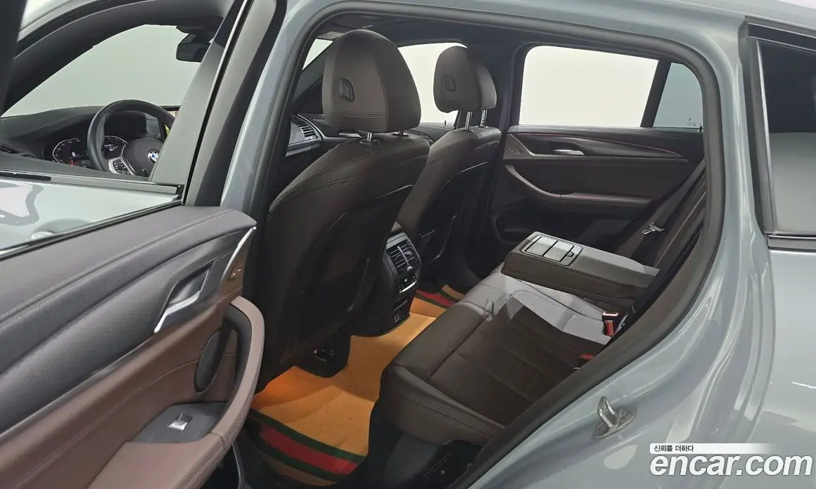 BMW X4 2025 2.0 автомат (гидро), фото 17