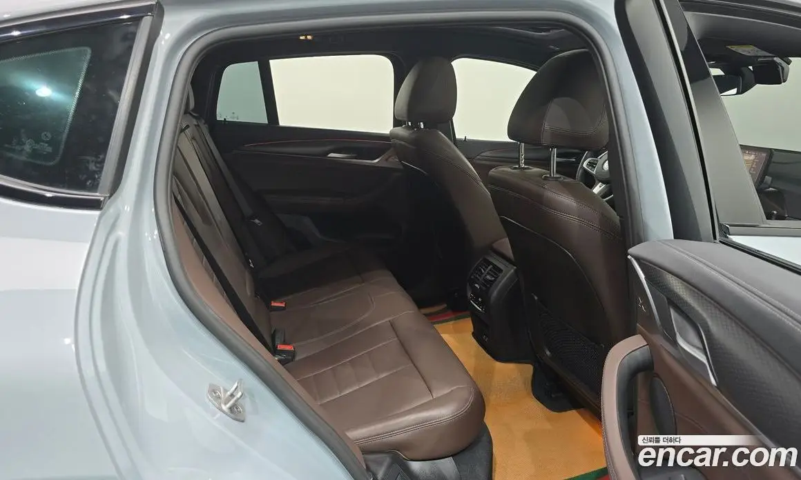 BMW X4 2025 2.0 автомат (гидро), фото 18
