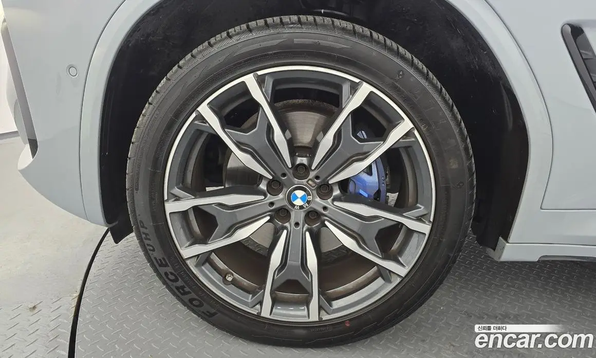BMW X4 2025 2.0 автомат (гидро), фото 5