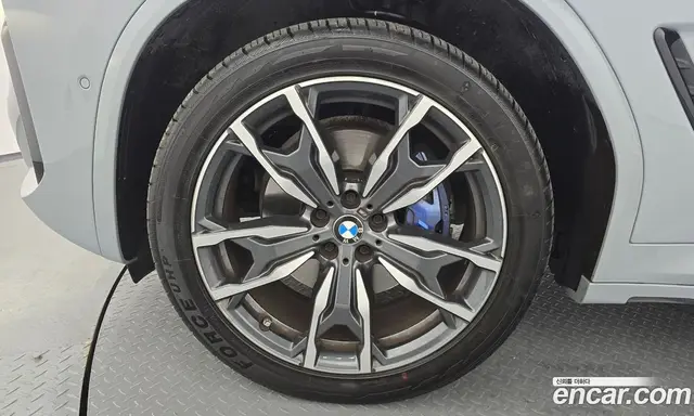 BMW X4 2025 2.0 автомат (гидро), миниатюра 5
