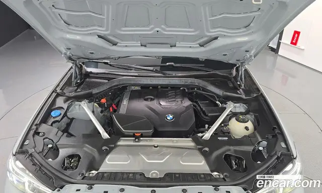 BMW X4 2025 2.0 автомат (гидро), миниатюра 6