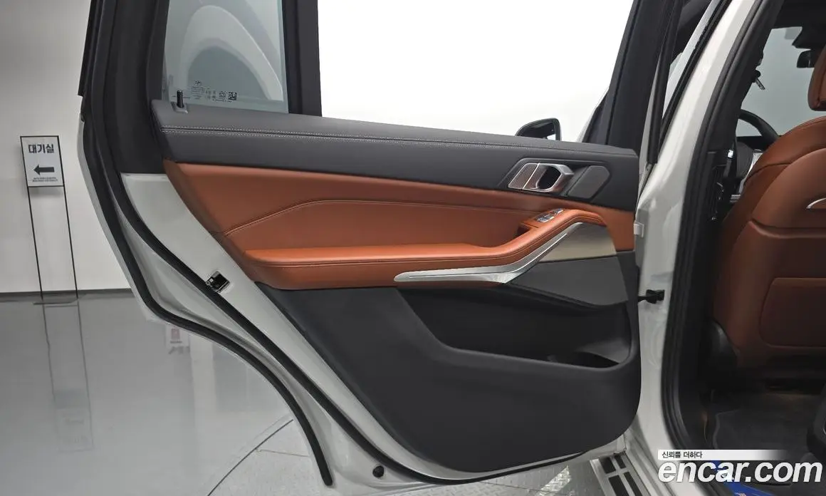 BMW X7 2025 3.0 автомат (гидро), фото 14