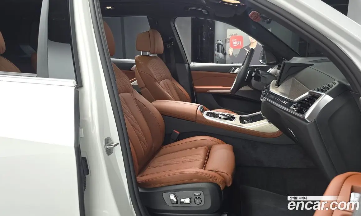 BMW X7 2025 3.0 автомат (гидро), фото 16