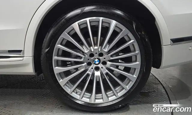 BMW X7 2025 3.0 автомат (гидро), миниатюра 6