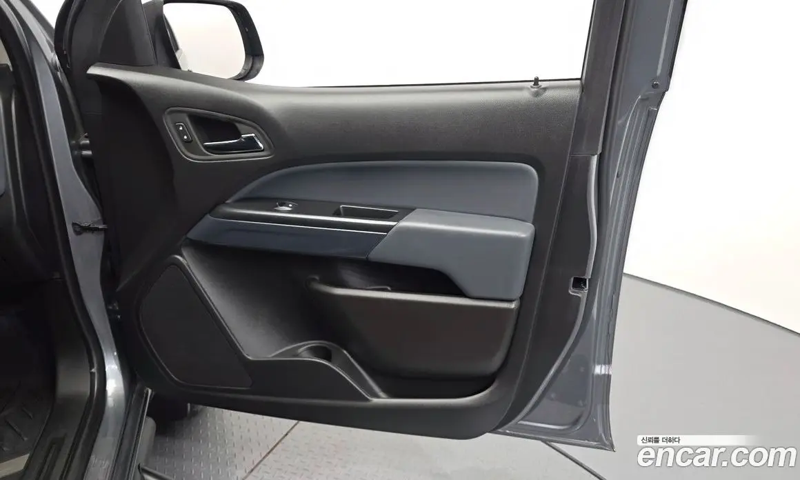 Chevrolet Colorado 2022 3.6 автомат (гидро), фото 14