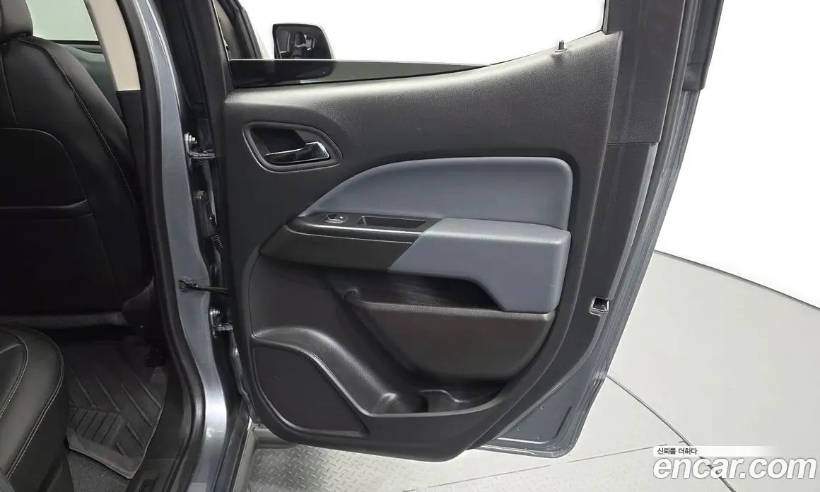 Chevrolet Colorado 2022 3.6 автомат (гидро), фото 15