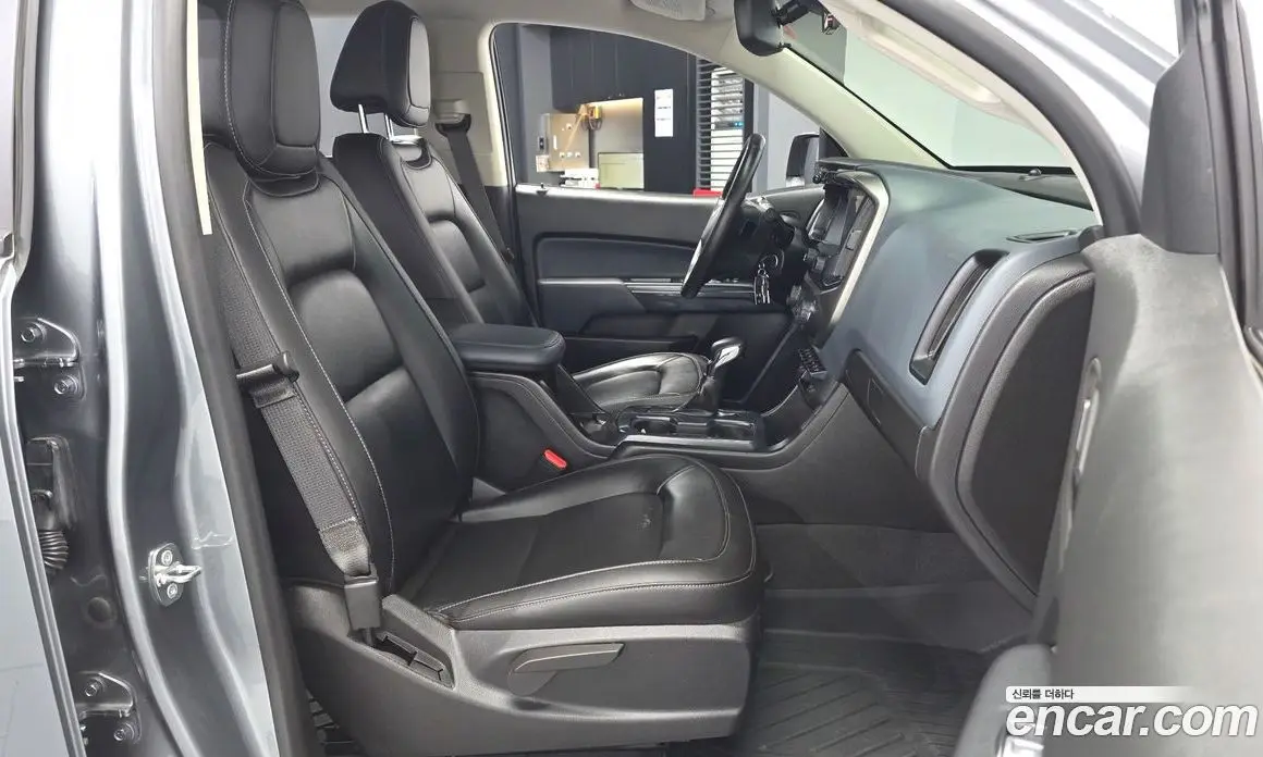 Chevrolet Colorado 2022 3.6 автомат (гидро), фото 17