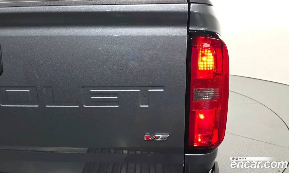Chevrolet Colorado 2022 3.6 автомат (гидро), фото 9