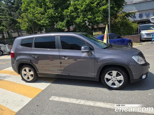 Chevrolet Orlando 2013 2.0 автомат (гидро), миниатюра 3