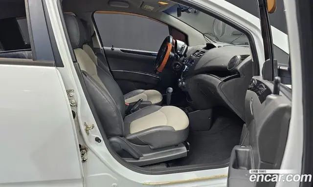 Chevrolet Spark 2012 1.0 автомат (гидро), миниатюра 11