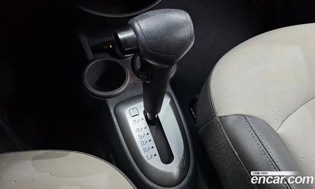 Chevrolet Spark 2012 1.0 автомат (гидро), миниатюра 9