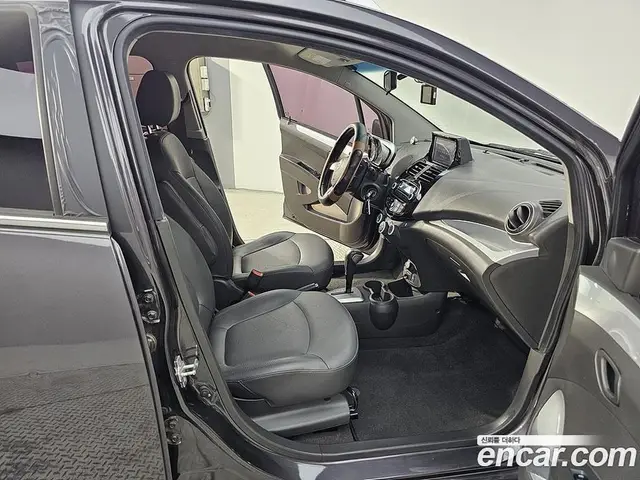 Chevrolet Spark 2015 1.0 автомат (гидро), миниатюра 11