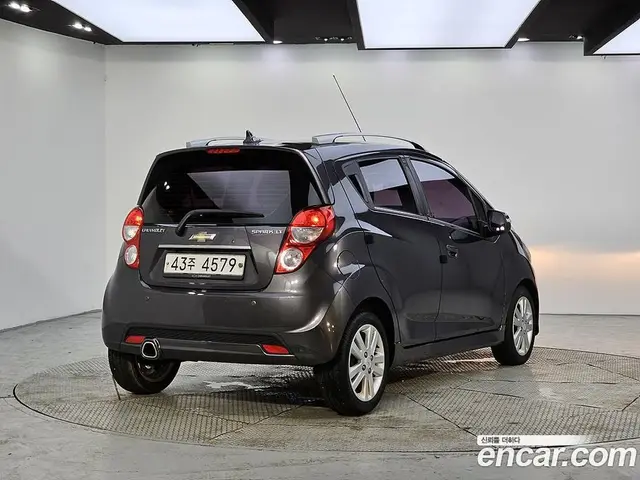 Chevrolet Spark 2015 1.0 автомат (гидро), миниатюра 4