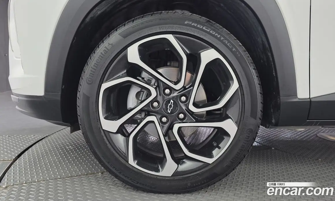 Chevrolet Trax 2023 1.2 автомат (гидро), фото 5