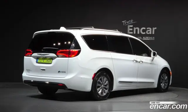 Chrysler Pacifica 2020 3.6 автомат (гидро), миниатюра 2