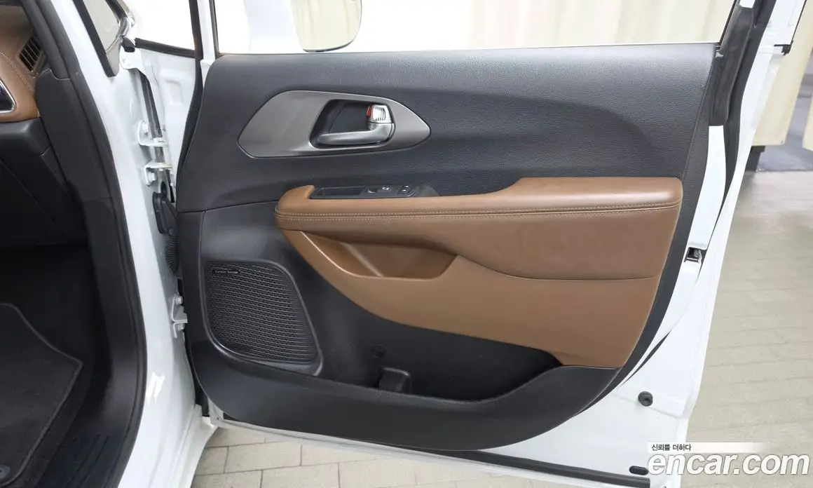 Chrysler Pacifica 2020 3.6 автомат (гидро), фото 15