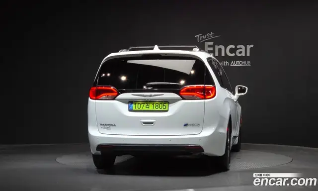Chrysler Pacifica 2020 3.6 автомат (гидро), миниатюра 4