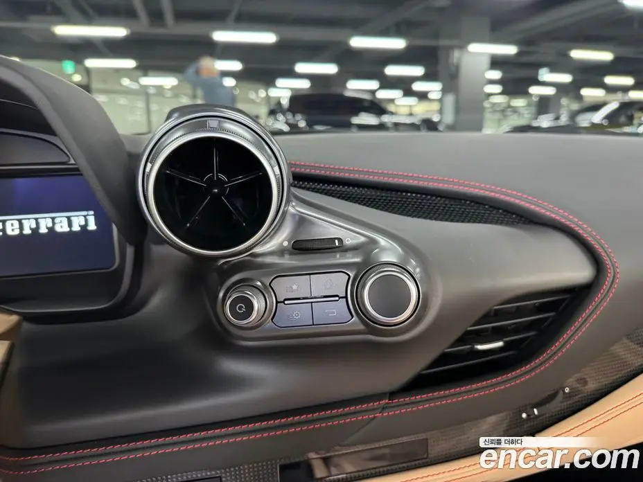 Ferrari F8 2022 3.9 автомат (гидро), фото 12 Ferrari F8 2022 3.9 автомат (гидро), фото 12