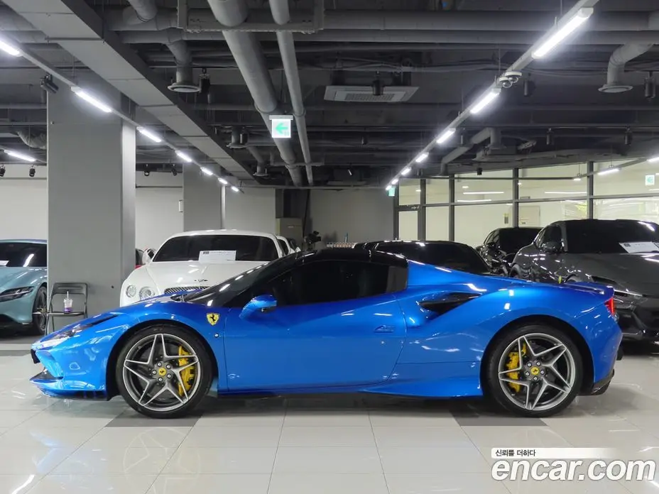 Ferrari F8 2022 3.9 автомат (гидро), фото 3 Ferrari F8 2022 3.9 автомат (гидро), фото 3