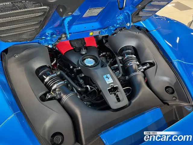 Ferrari F8 2022 3.9 автомат (гидро), миниатюра 5 Ferrari F8 2022 3.9 автомат (гидро), миниатюра 5