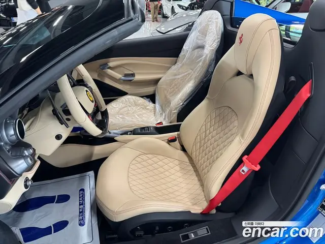 Ferrari F8 2022 3.9 автомат (гидро), миниатюра 9 Ferrari F8 2022 3.9 автомат (гидро), миниатюра 9