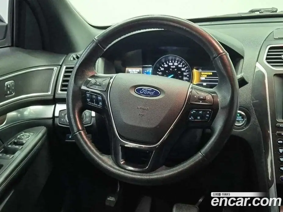 Ford Explorer 2018 2.3 автомат (гидро), фото 9
