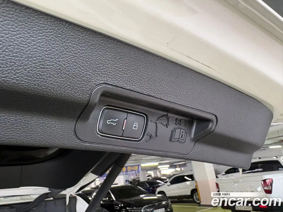 Ford Explorer 2019 2.3 автомат (гидро), фото 13