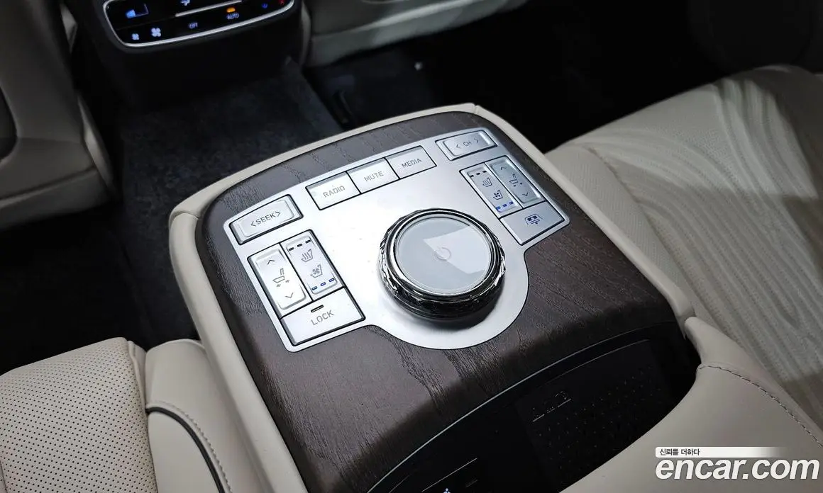 Genesis G80 2023 2.5 автомат (гидро), фото 24