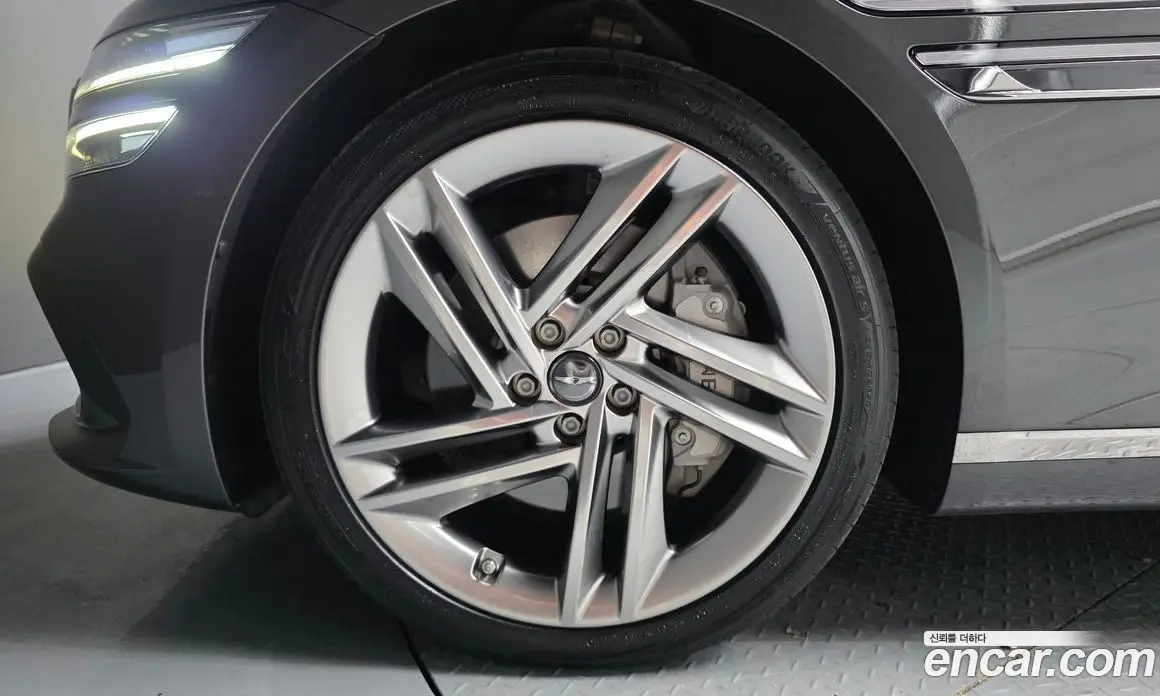 Genesis G80 2024 2.5 автомат (гидро), фото 5
