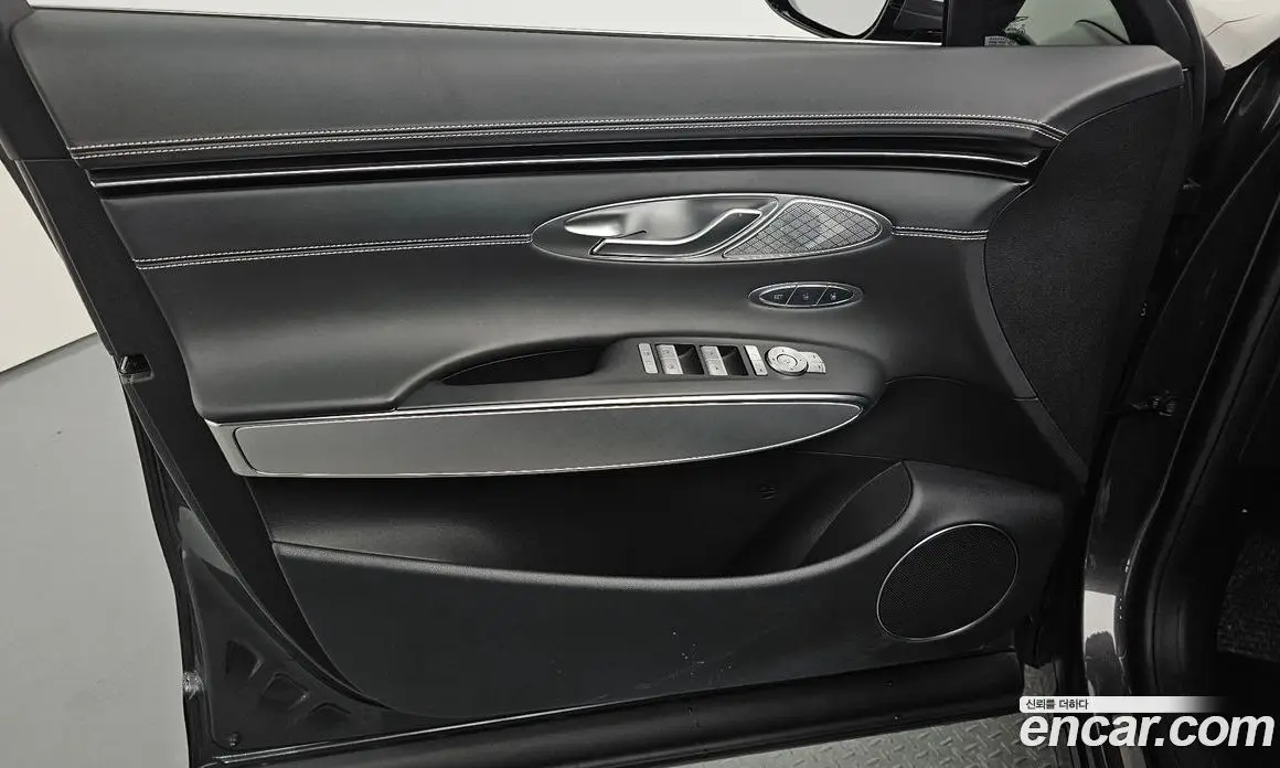 Genesis GV70 2022 0.1 автомат (гидро), фото 13