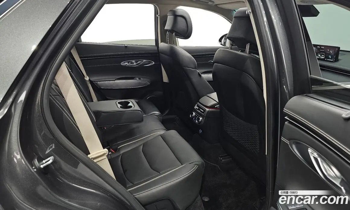 Genesis GV70 2022 0.1 автомат (гидро), фото 15