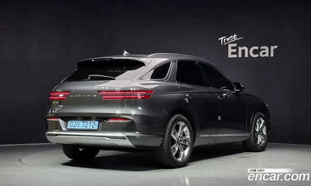Genesis GV70 2022 0.1 автомат (гидро), миниатюра 2