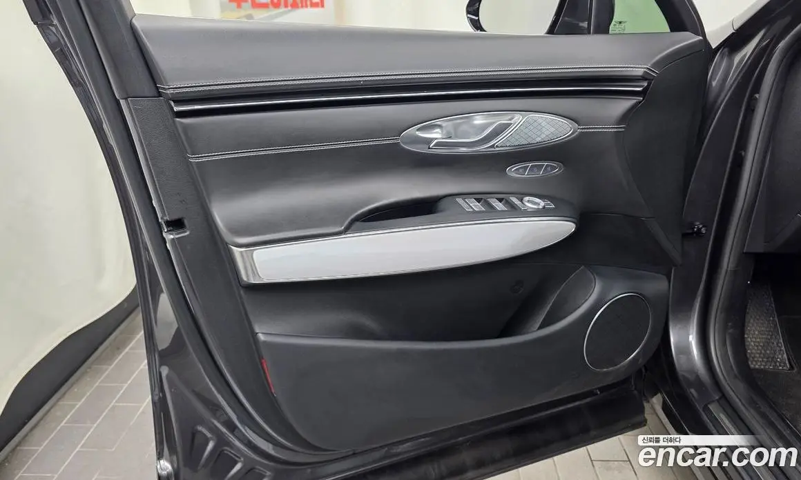 Genesis GV70 2022 0.1 автомат (гидро), фото 14