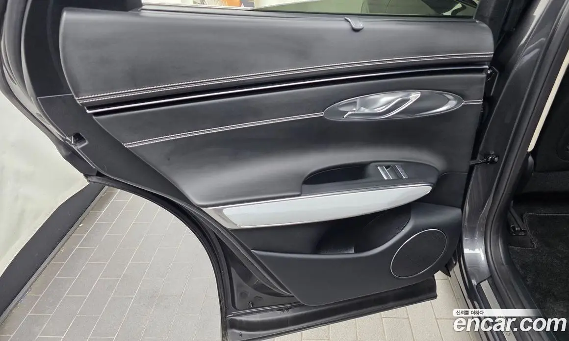 Genesis GV70 2022 0.1 автомат (гидро), фото 15
