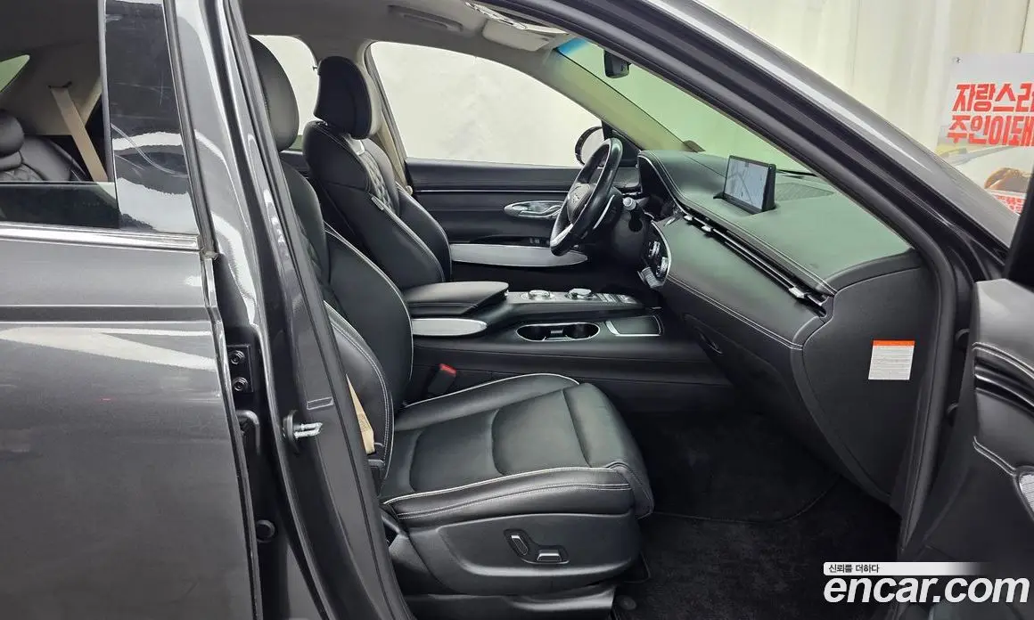 Genesis GV70 2022 0.1 автомат (гидро), фото 17
