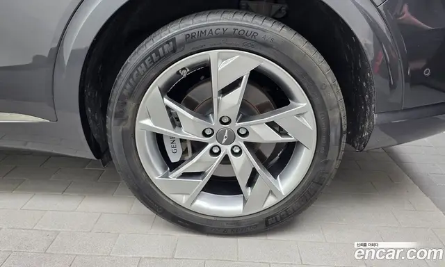 Genesis GV70 2022 0.1 автомат (гидро), миниатюра 7