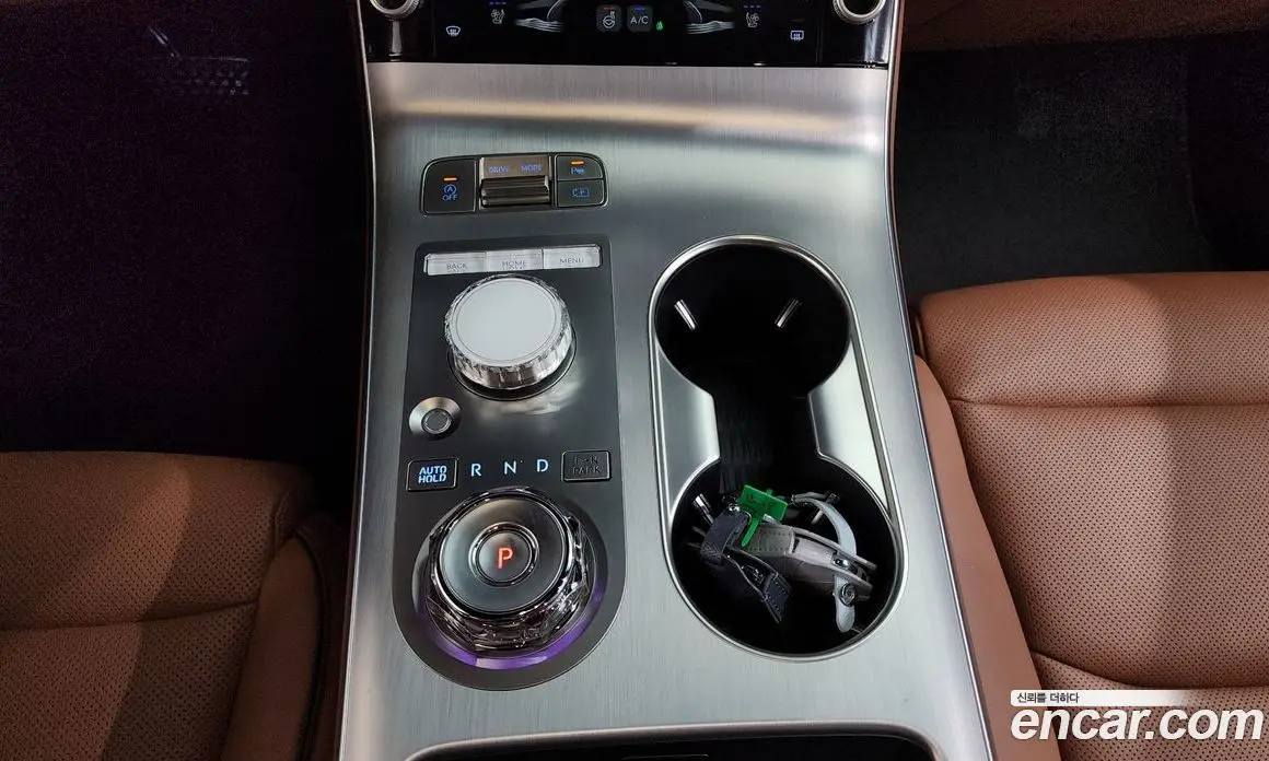 Genesis GV70 2025 2.5 автомат (гидро), фото 12