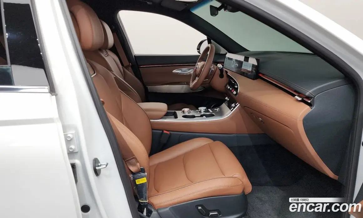 Genesis GV70 2025 2.5 автомат (гидро), фото 16