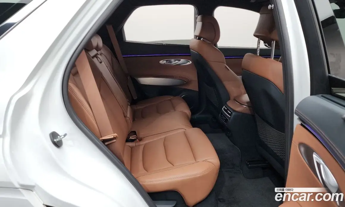 Genesis GV70 2025 2.5 автомат (гидро), фото 17