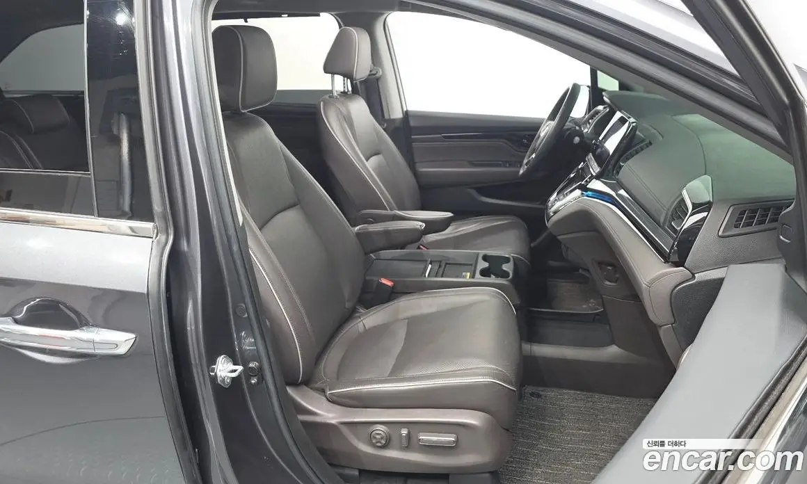 Honda Odyssey 2023 3.5 автомат (гидро), фото 15